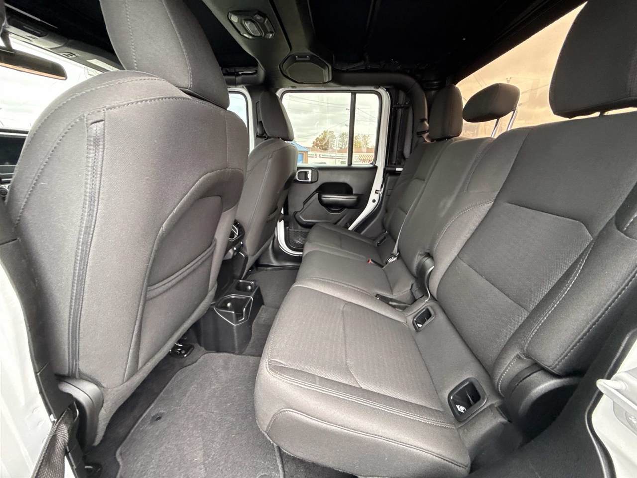 2020 Jeep Gladiator SPORT