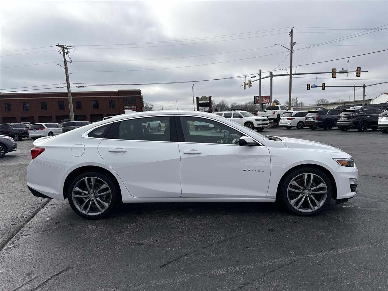 Chevrolet Malibu  2023