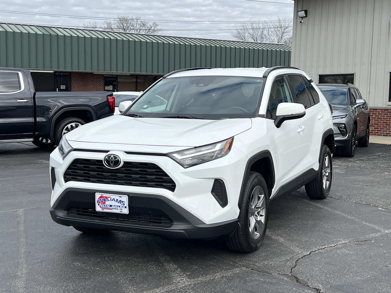 2024 Toyota RAV4 XLE