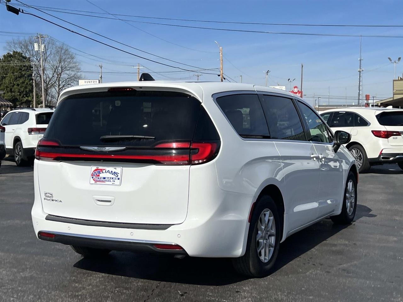 Chrysler Pacifica  2023