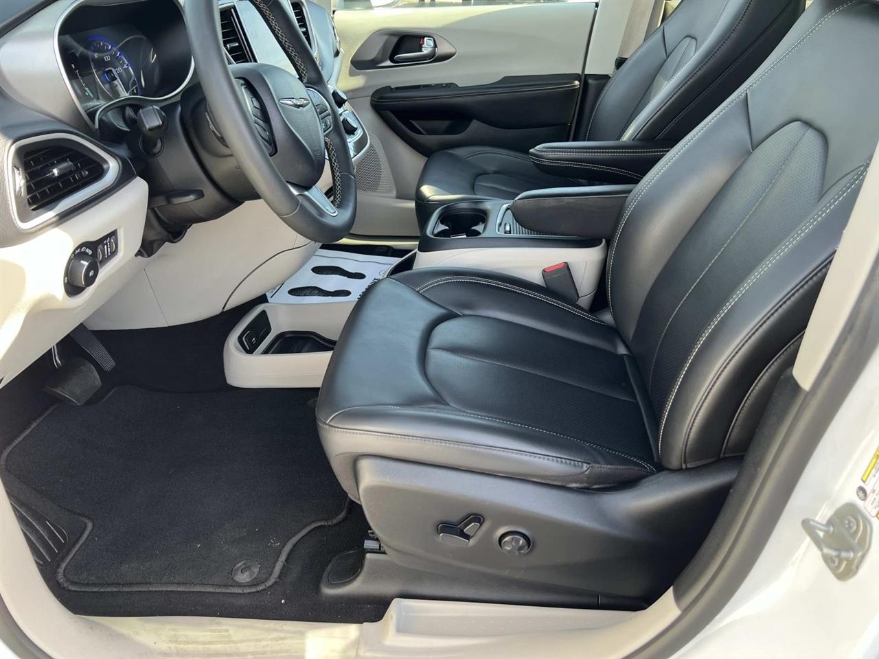 Chrysler Pacifica  2023