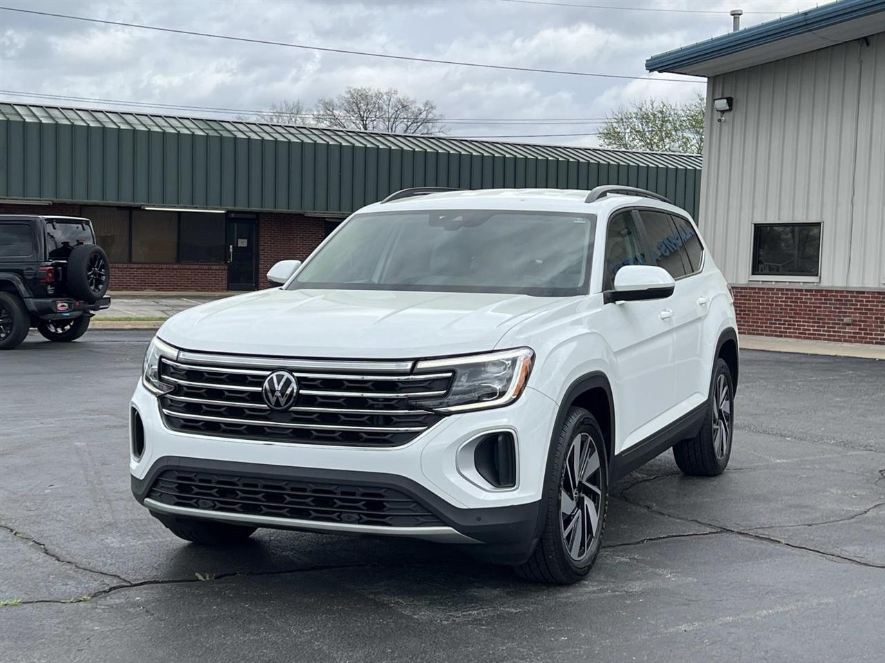 2024 Volkswagen Atlas SE