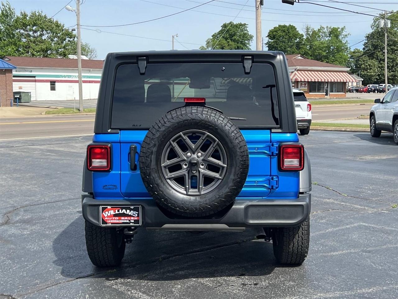 Jeep Wrangler  2025