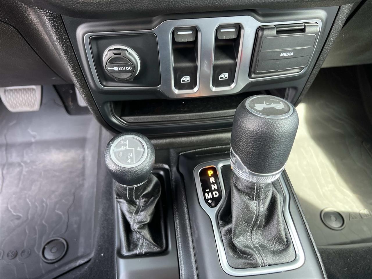 Jeep Wrangler  2025