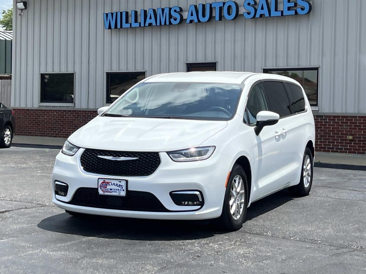 2023 Chrysler Pacifica TOURING L