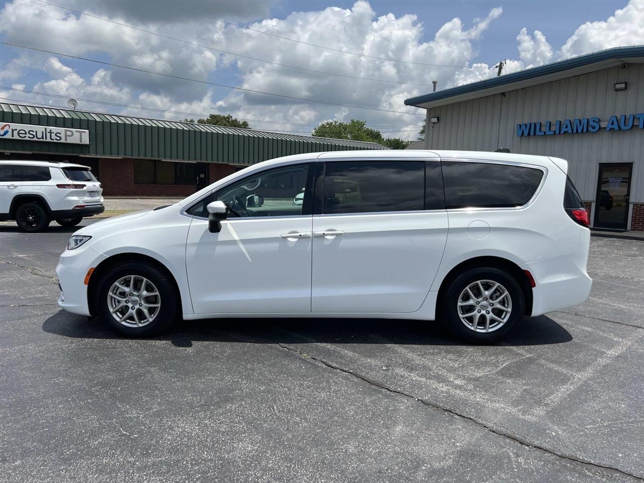 Chrysler Pacifica  2023