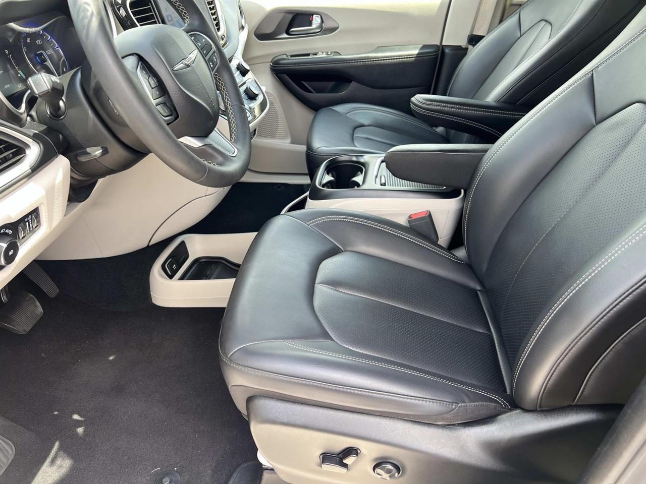 Chrysler Pacifica  2023