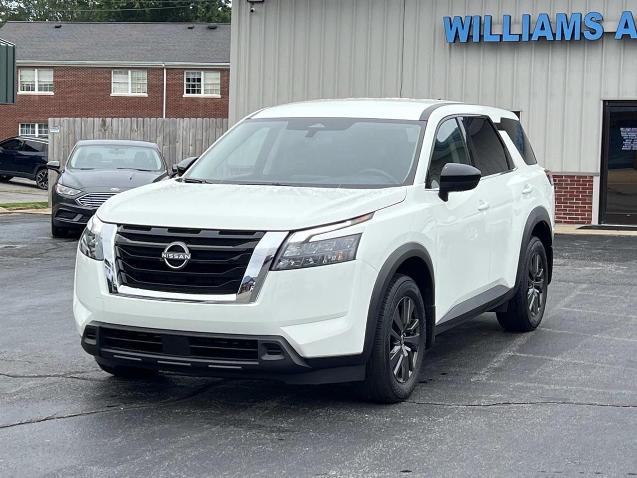 2023 Nissan Pathfinder S