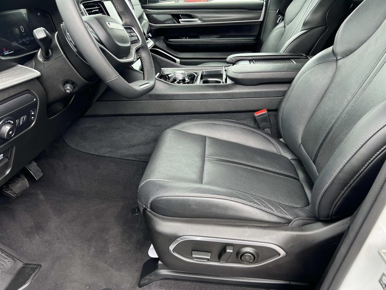 Jeep Wagoneer  2024