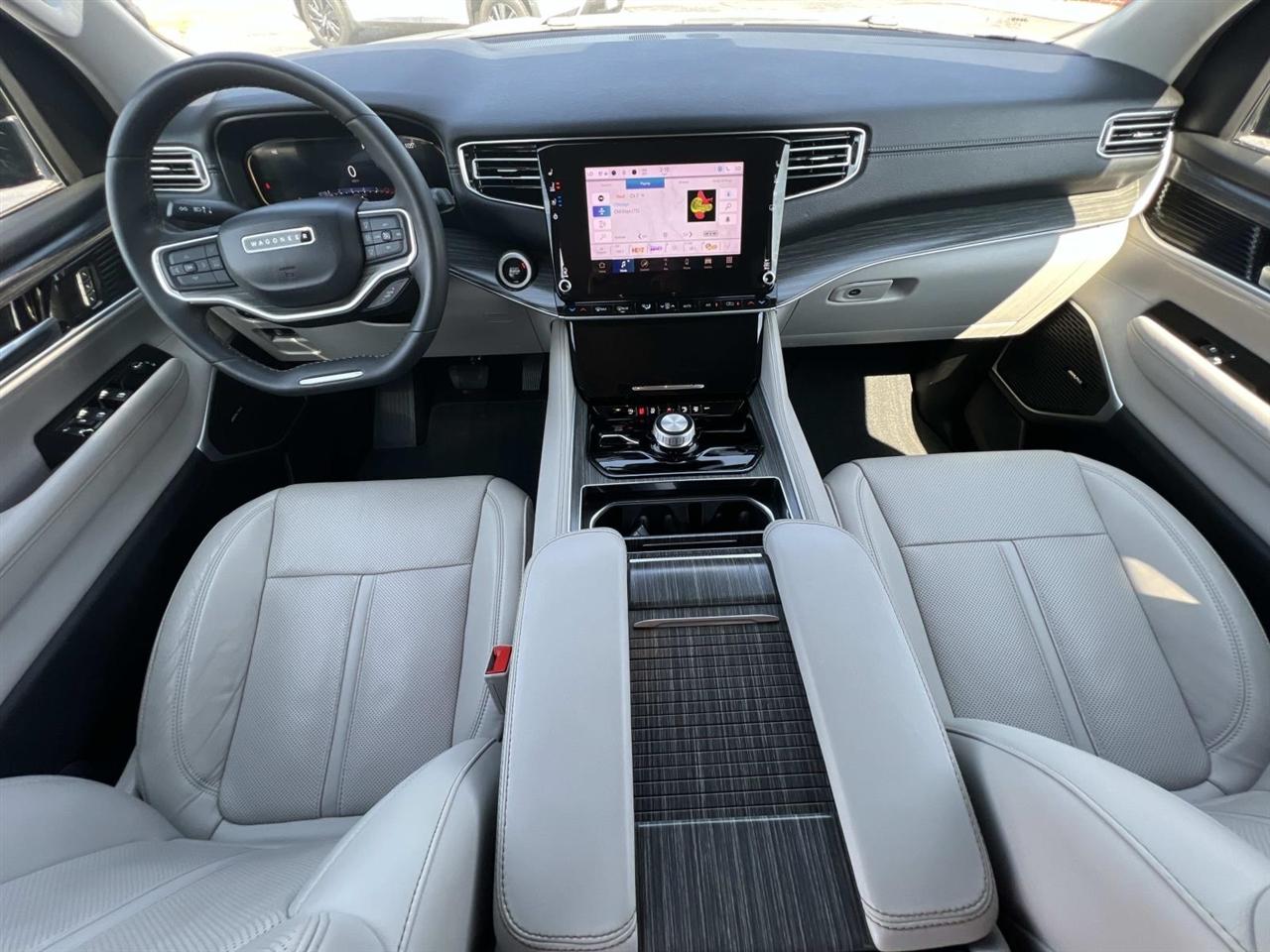 Jeep Wagoneer L  2024