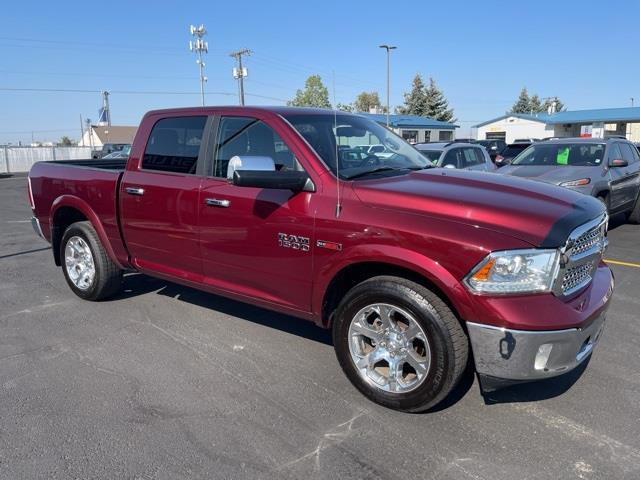 RAM 1500 Laramie Crew Cab SWB 4WD 2017 RAM 1500 Laramie Crew Cab SWB 4WD 2017
