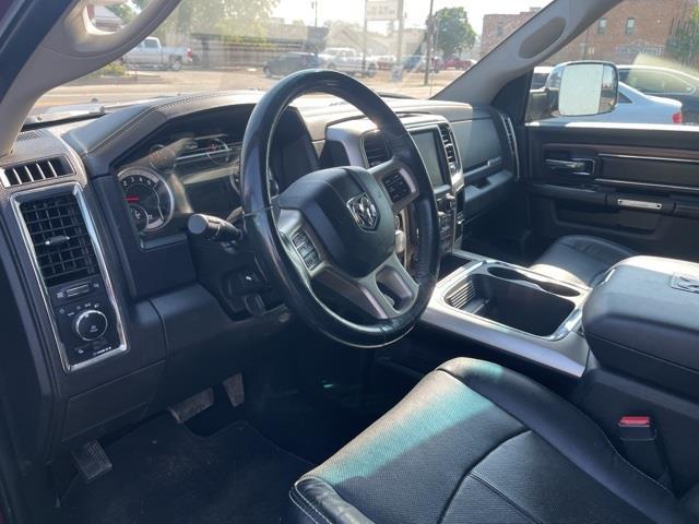 RAM 1500 Laramie Crew Cab SWB 4WD 2017 RAM 1500 Laramie Crew Cab SWB 4WD 2017