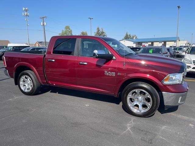 RAM 1500 Laramie Crew Cab SWB 4WD 2017 RAM 1500 Laramie Crew Cab SWB 4WD 2017