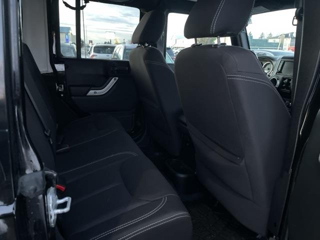 Jeep Wrangler Unlimited Sahara 4WD 2014