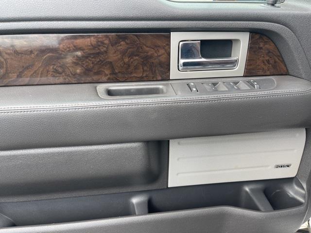 Ford F-150 4WD SuperCrew 145" Platinum 2014 Ford F-150 4WD SuperCrew 145" Platinum 2014