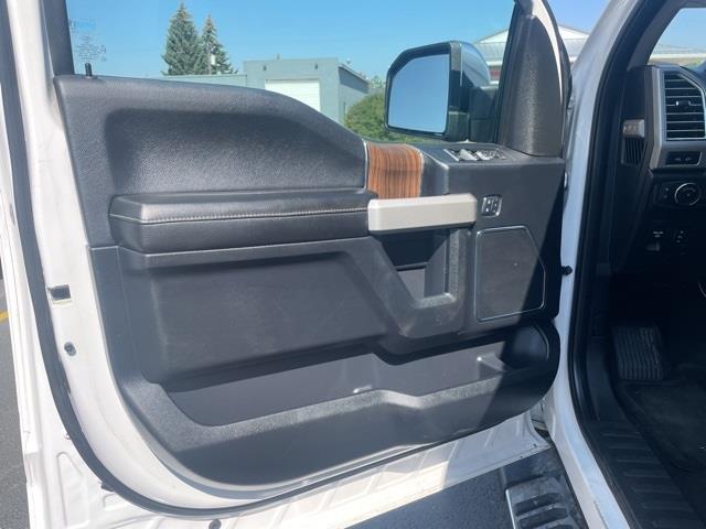 Ford F-150 Lariat SuperCrew 5.5-ft. Bed 4WD 2016 Ford F-150 Lariat SuperCrew 5.5-ft. Bed 4WD 2016