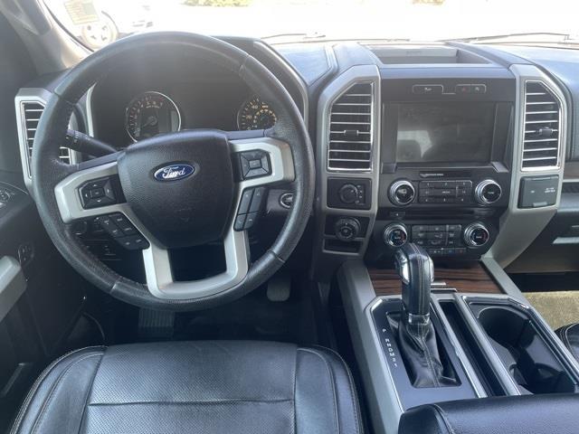 Ford F-150 Lariat SuperCrew 5.5-ft. Bed 4WD 2016 Ford F-150 Lariat SuperCrew 5.5-ft. Bed 4WD 2016