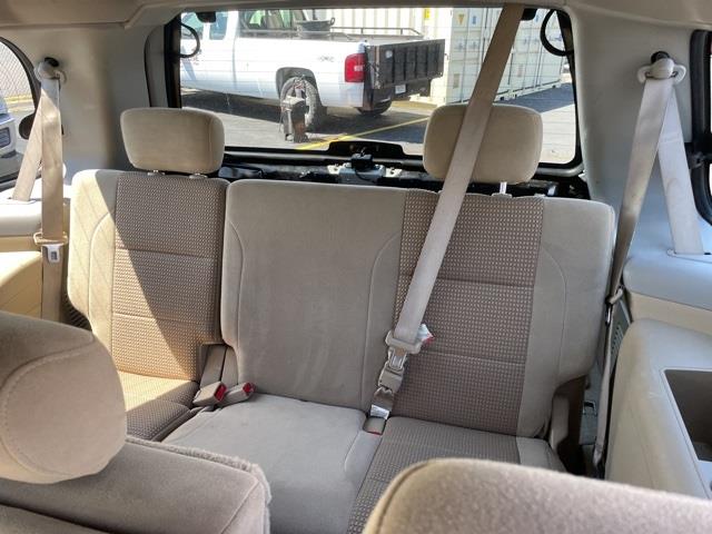 Nissan Armada SV 4WD 2011 Nissan Armada SV 4WD 2011