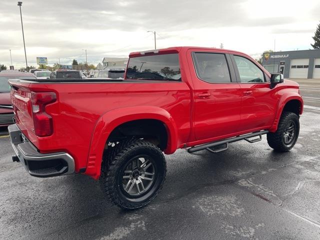 2021 Chevrolet Silverado 1500 LT photo 3