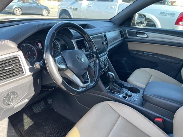 2020 Volkswagen Atlas Cross Sport V6 SE Technology photo 3