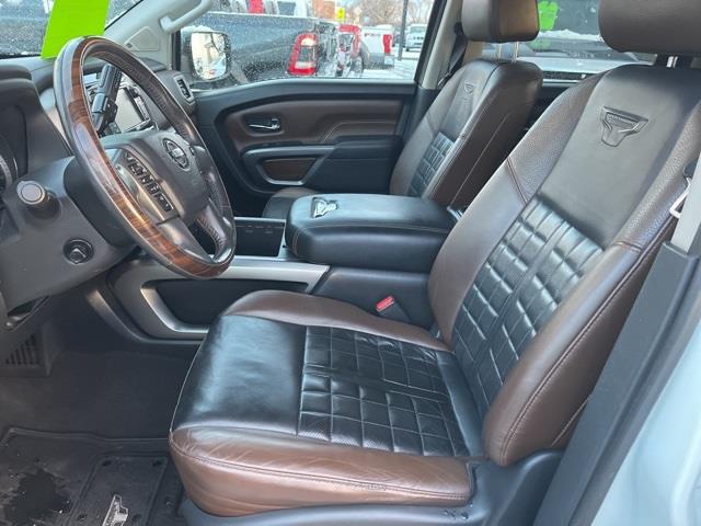 Nissan Titan Platinum Reserve Crew Cab 4WD 2018