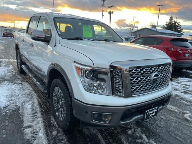 Nissan Titan Platinum Reserve Crew Cab 4WD 2018