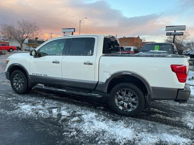 Nissan Titan Platinum Reserve Crew Cab 4WD 2018