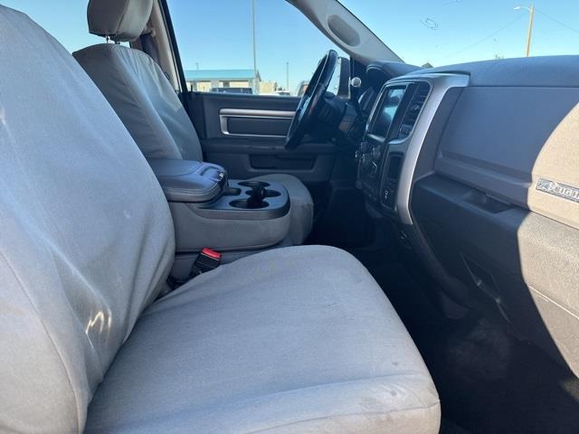 RAM 2500 SLT Crew Cab SWB 4WD 2016 RAM 2500 SLT Crew Cab SWB 4WD 2016
