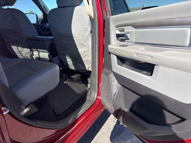 RAM 2500 SLT Crew Cab SWB 4WD 2016 RAM 2500 SLT Crew Cab SWB 4WD 2016