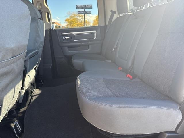 RAM 2500 SLT Crew Cab SWB 4WD 2016 RAM 2500 SLT Crew Cab SWB 4WD 2016