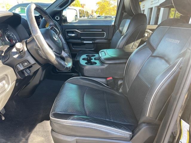 RAM 3500 Laramie Crew Cab SWB 4WD 2019 RAM 3500 Laramie Crew Cab SWB 4WD 2019
