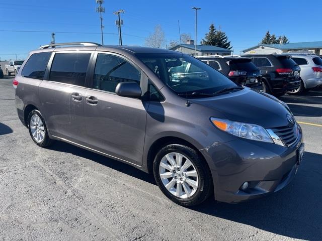 Toyota Sienna XLE AWD 7-Pass V6 2011 Toyota Sienna XLE AWD 7-Pass V6 2011