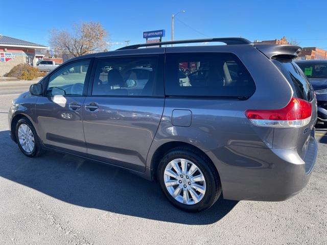 Toyota Sienna XLE AWD 7-Pass V6 2011 Toyota Sienna XLE AWD 7-Pass V6 2011