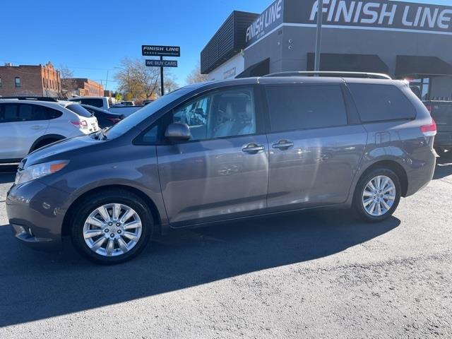 Toyota Sienna XLE AWD 7-Pass V6 2011 Toyota Sienna XLE AWD 7-Pass V6 2011