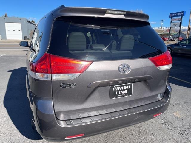 Toyota Sienna XLE AWD 7-Pass V6 2011 Toyota Sienna XLE AWD 7-Pass V6 2011