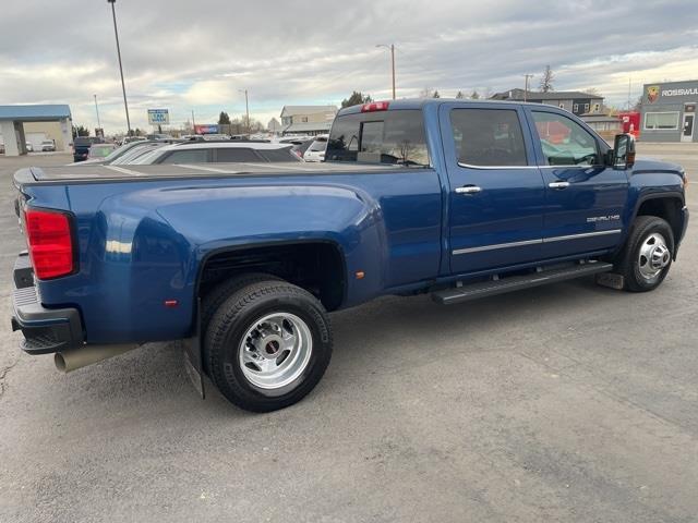 GMC Sierra 3500HD Denali Crew Cab 4WD 2016