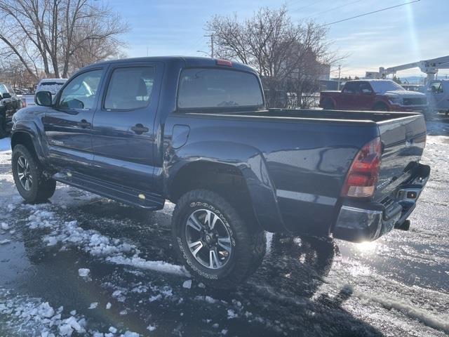 Toyota Tacoma PreRunner Double Cab V6 Automatic 2WD 2005