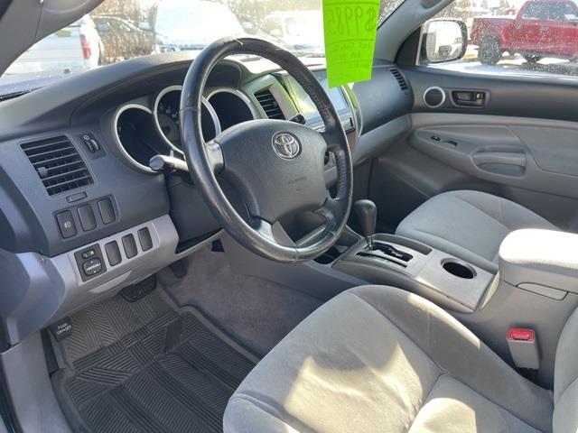 Toyota Tacoma PreRunner Double Cab V6 Automatic 2WD 2005