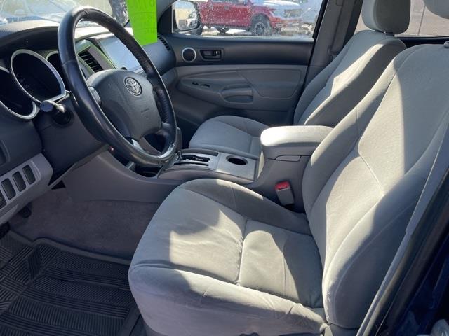 Toyota Tacoma PreRunner Double Cab V6 Automatic 2WD 2005