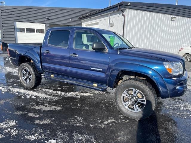 Toyota Tacoma PreRunner Double Cab V6 Automatic 2WD 2005