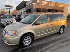 2011 Chrysler Town & Country 
