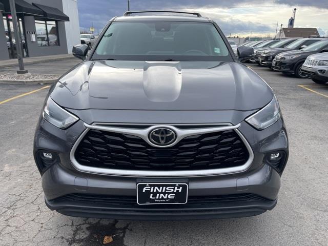 Toyota Highlander LE AWD V6 2021