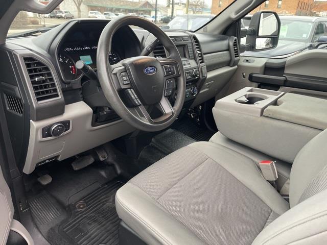 Ford F-250 SD XL Crew Cab 4WD 2017