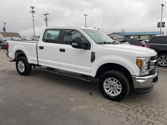 Ford F-250 SD XL Crew Cab 4WD 2017