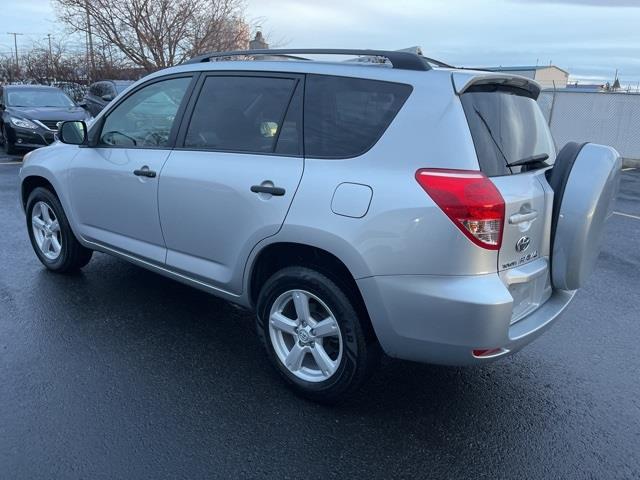 Toyota RAV4 Base V6 2WD 2008