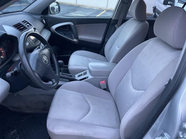 Toyota RAV4 Base V6 2WD 2008