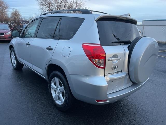 Toyota RAV4 Base V6 2WD 2008