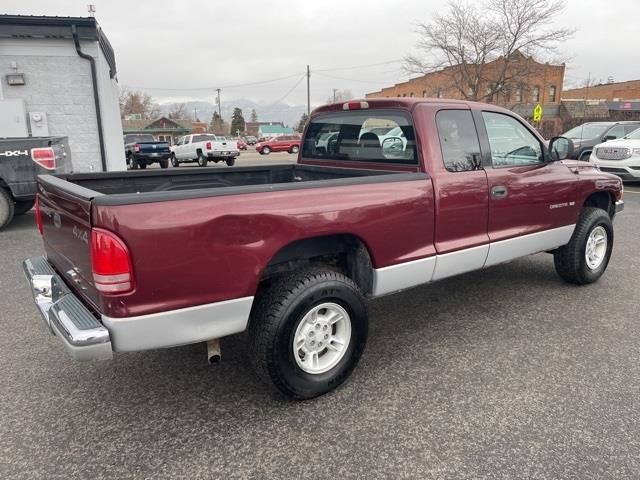 Dodge Dakota Club Cab 131" WB SLT 2000