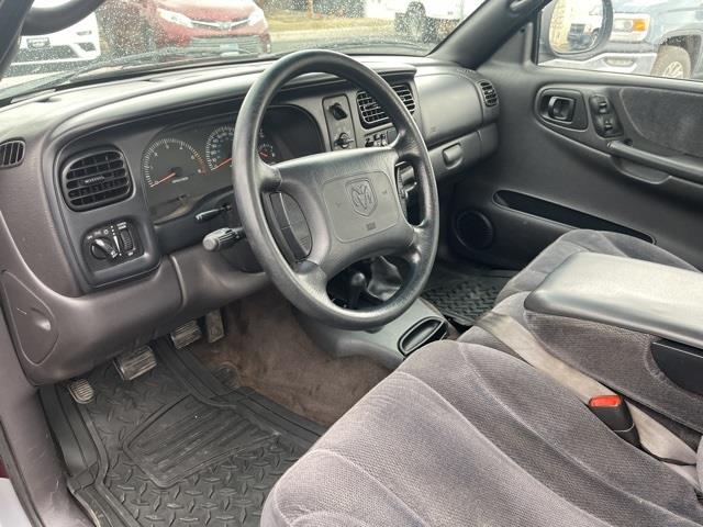 Dodge Dakota Club Cab 131" WB SLT 2000