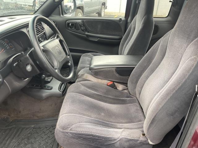 Dodge Dakota Club Cab 131" WB SLT 2000